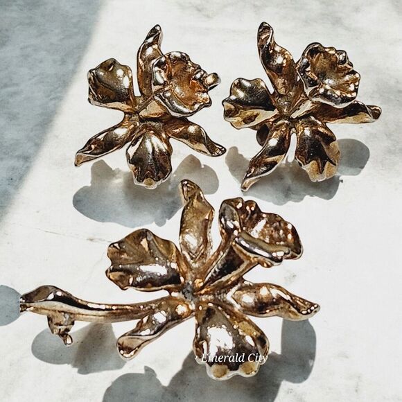 Vtg Jack In The Pulpit Screw Earrings Matching Brooch Set Gold Tone Iris Bundle - Picture 13 of 14